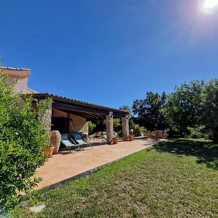 Villa Del Carrubo A Due Passi Dal Mare Di Cefalu Collesano