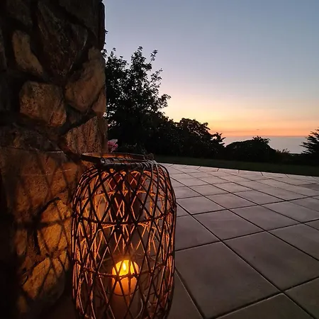 Del Carrubo A Due Passi Dal Mare Di Cefalu